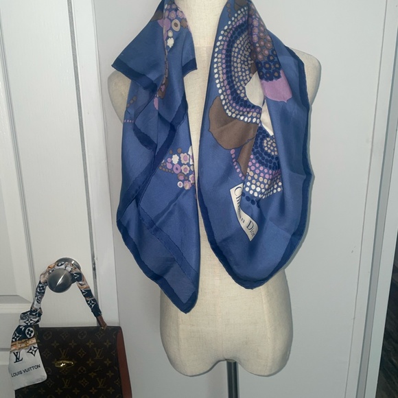Dior silk scarf - Picture 2 of 4